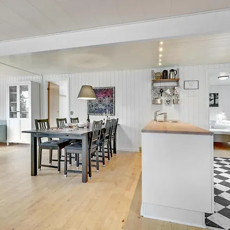 Casa vacanze Three-bedroom In Nordenbro Vesteregn