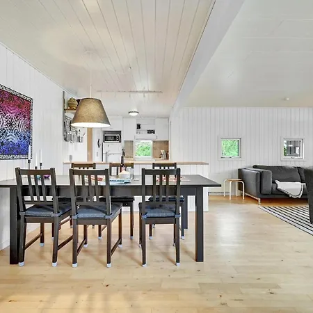 Three-bedroom In Casa vacanze Nordenbro Vesteregn