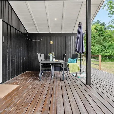 Three-bedroom In Casa vacanze Nordenbro Vesteregn